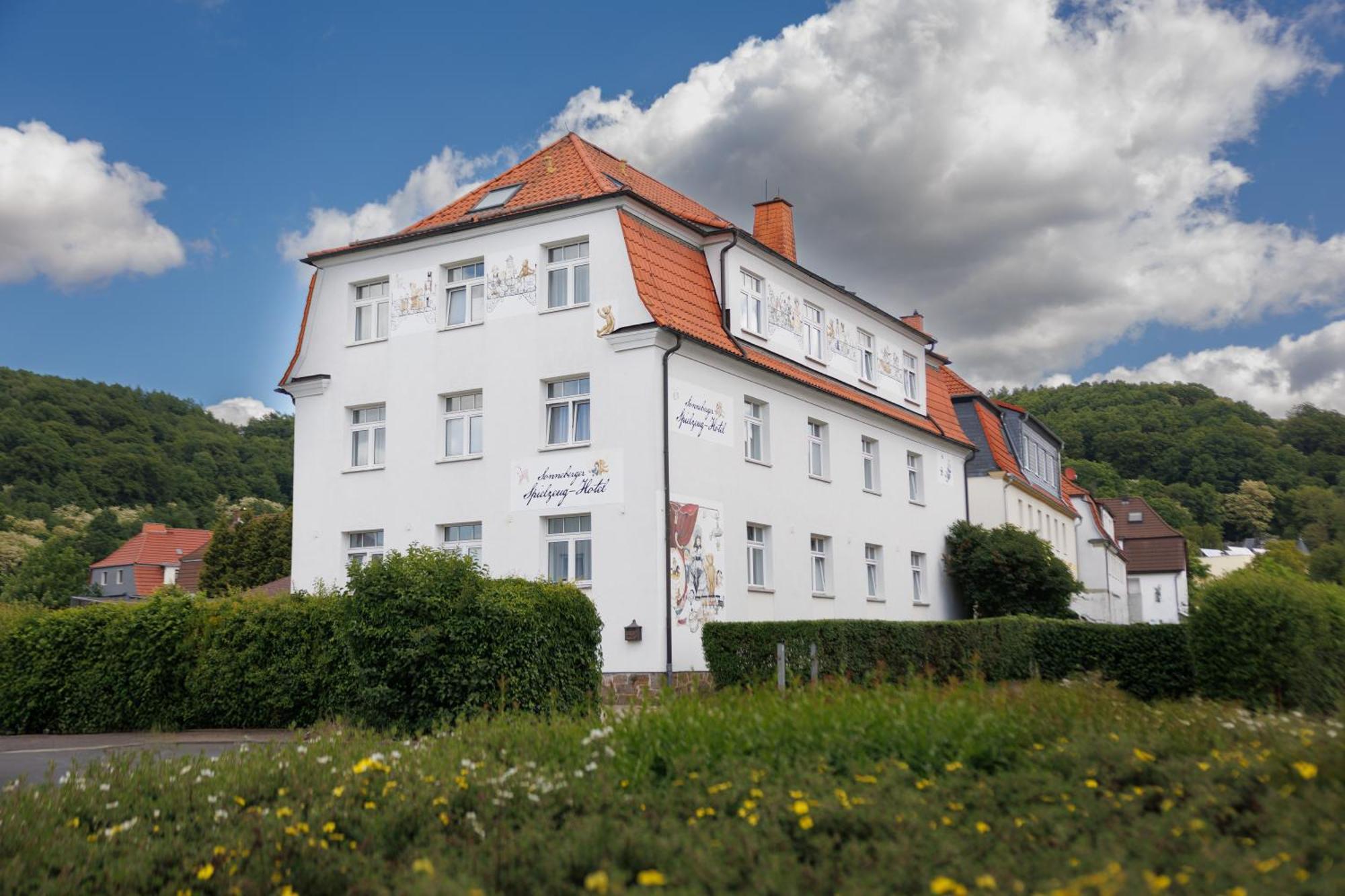 Spielzeughotel 3*